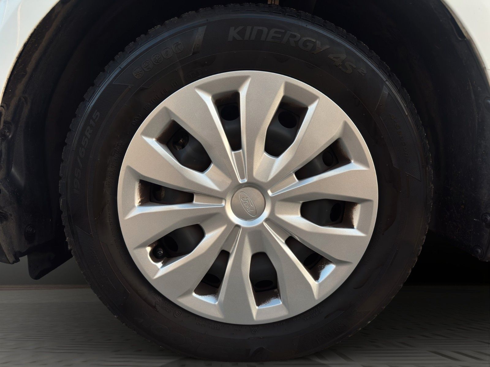 Fahrzeugabbildung Ford Transit Courier Allwetter/Tempomat/MwSt