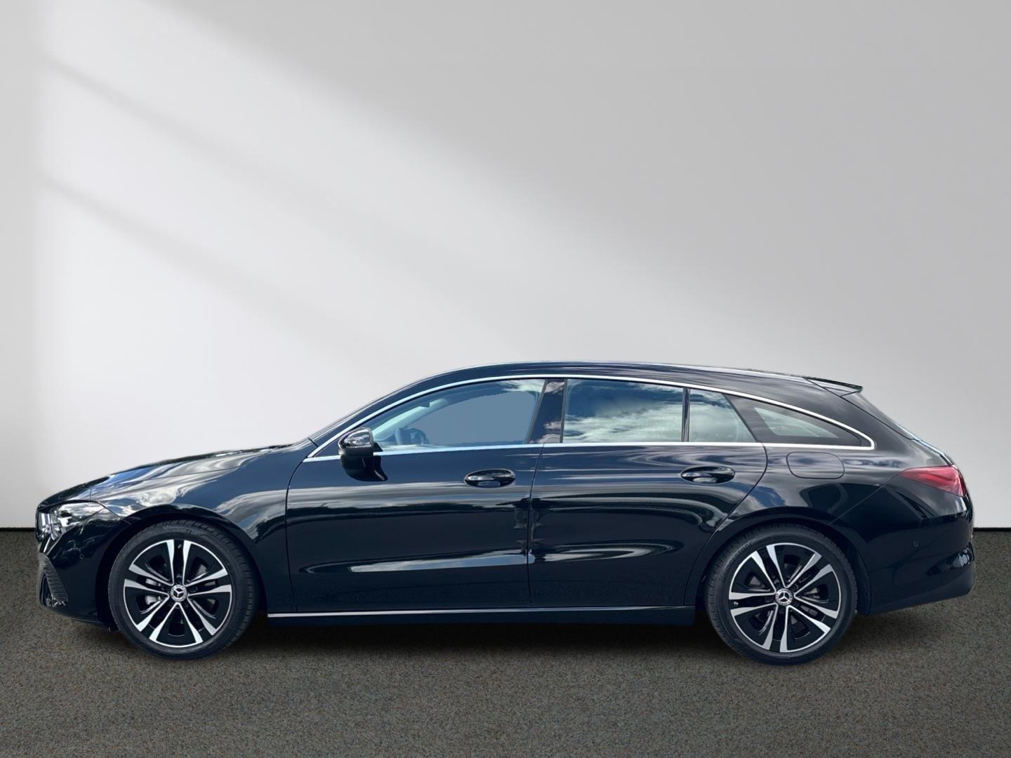 Mercedes-Benz CLA 180 SB Progressive-Advanced Winter-Paket AHK