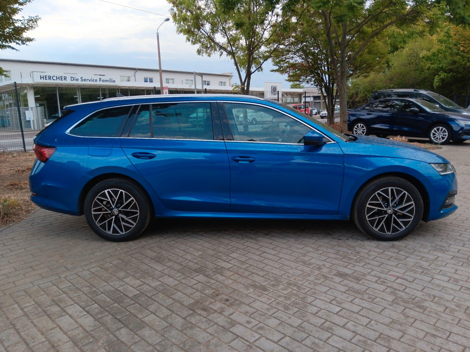 Skoda Octavia Combi Style Navi LED Klima SHZ Kamera foto 3