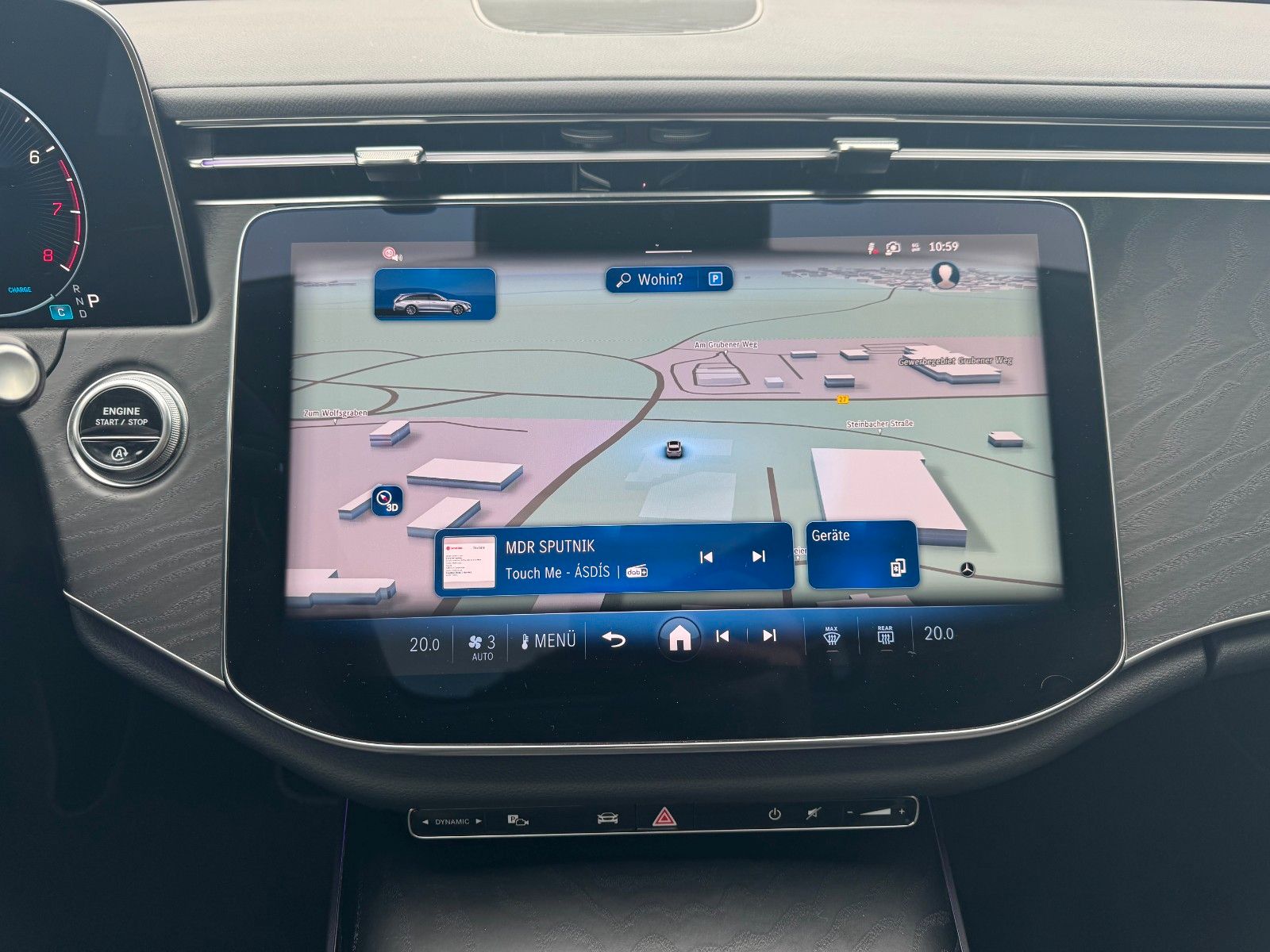 Fahrzeugabbildung Mercedes-Benz E 200 T Avantgarde Pano+AHK+R-Kamera+Keyless