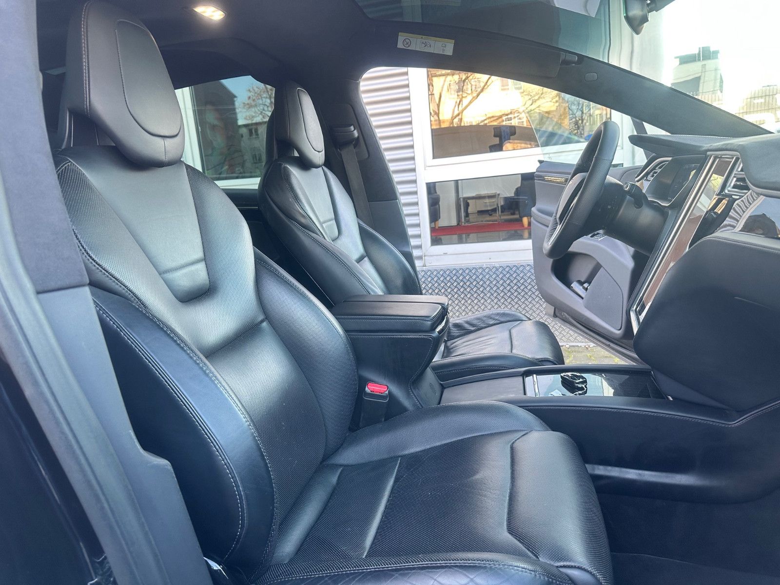 Fahrzeugabbildung Tesla MODEL X 90D PERFORMANCE+7SITZER+AHK