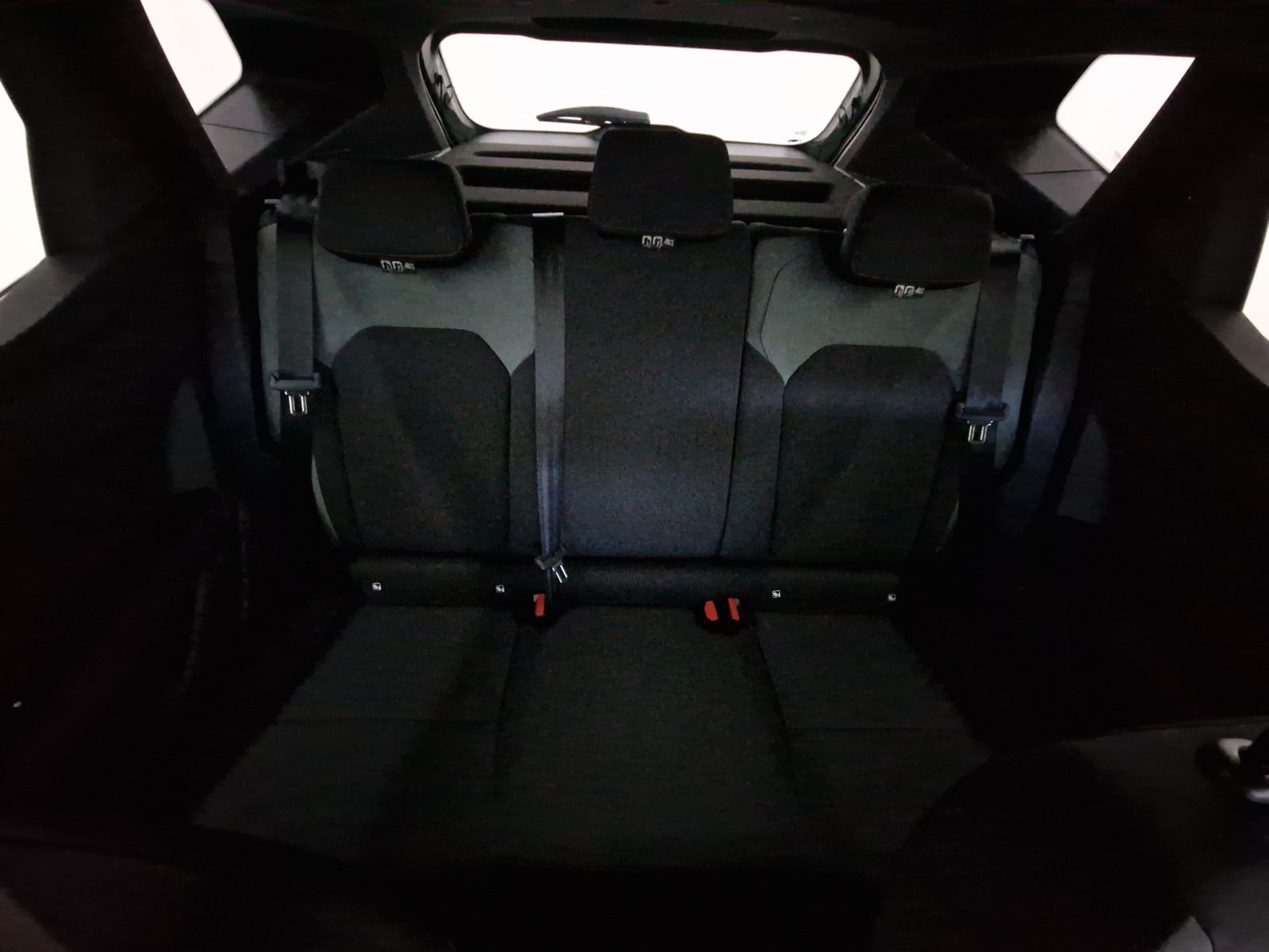 DACIA Duster Extreme Hybrid 155 Winterpaket – Bild 13