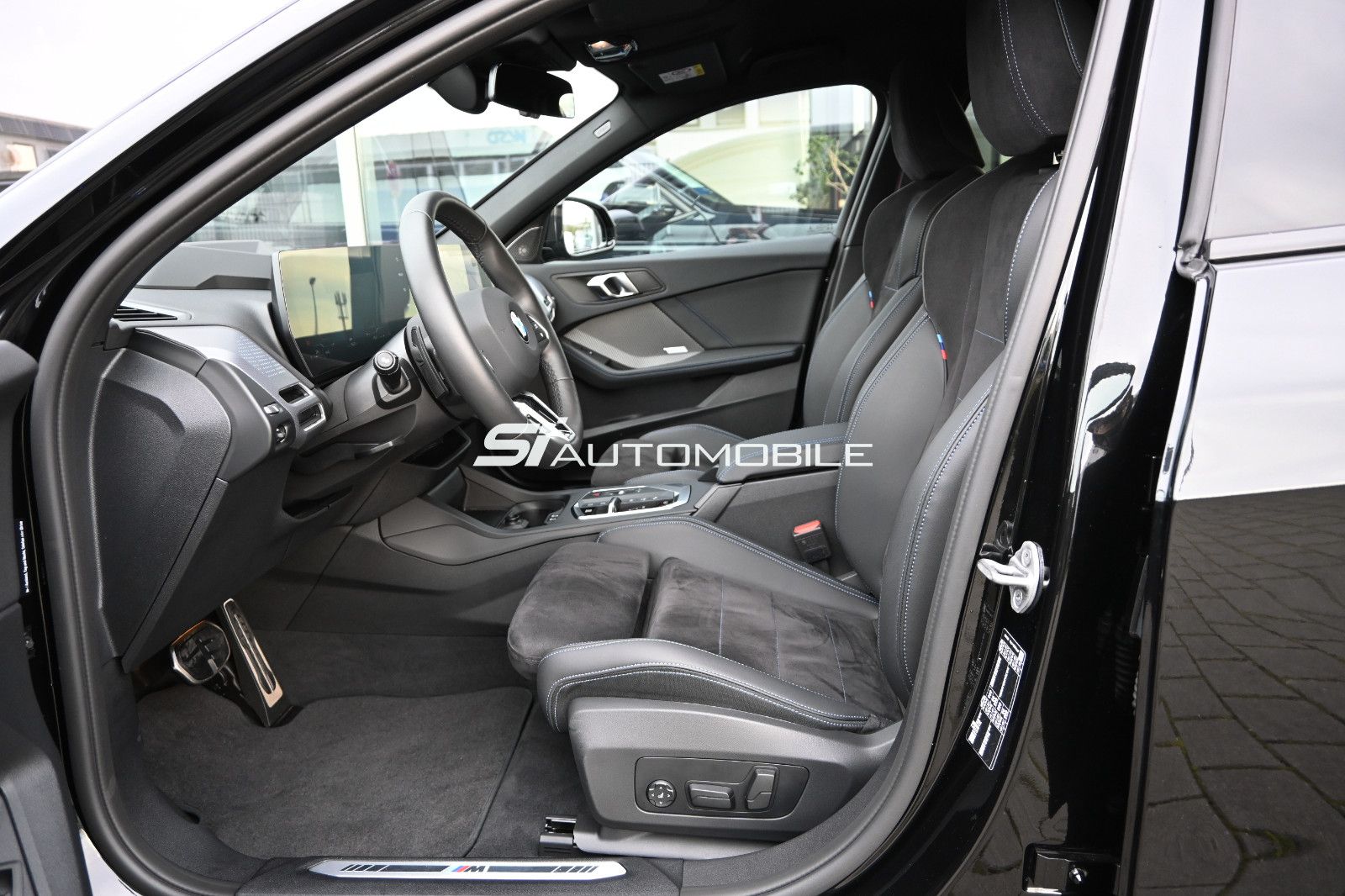 Fahrzeugabbildung BMW 120d M SPORT PRO °ACC°AHK°HARMAN°HUD°MEMO°360°