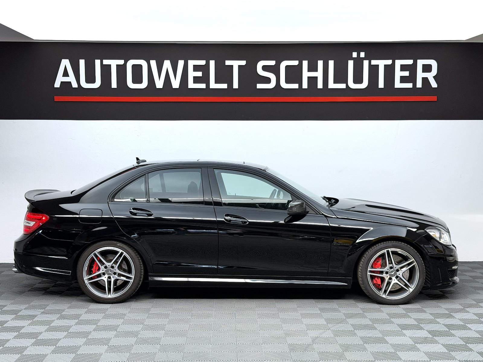 Mercedes-Benz C 63 AMG Performance restylée | 487 ch | BVA | Performance Package | Harman Kardon | Caméra | Toit ouvrant | Inserts carbone