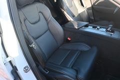 Fahrzeugabbildung Volvo XC60 R Design PHEV AWD*Luft*B&W*STHZG*HUD*