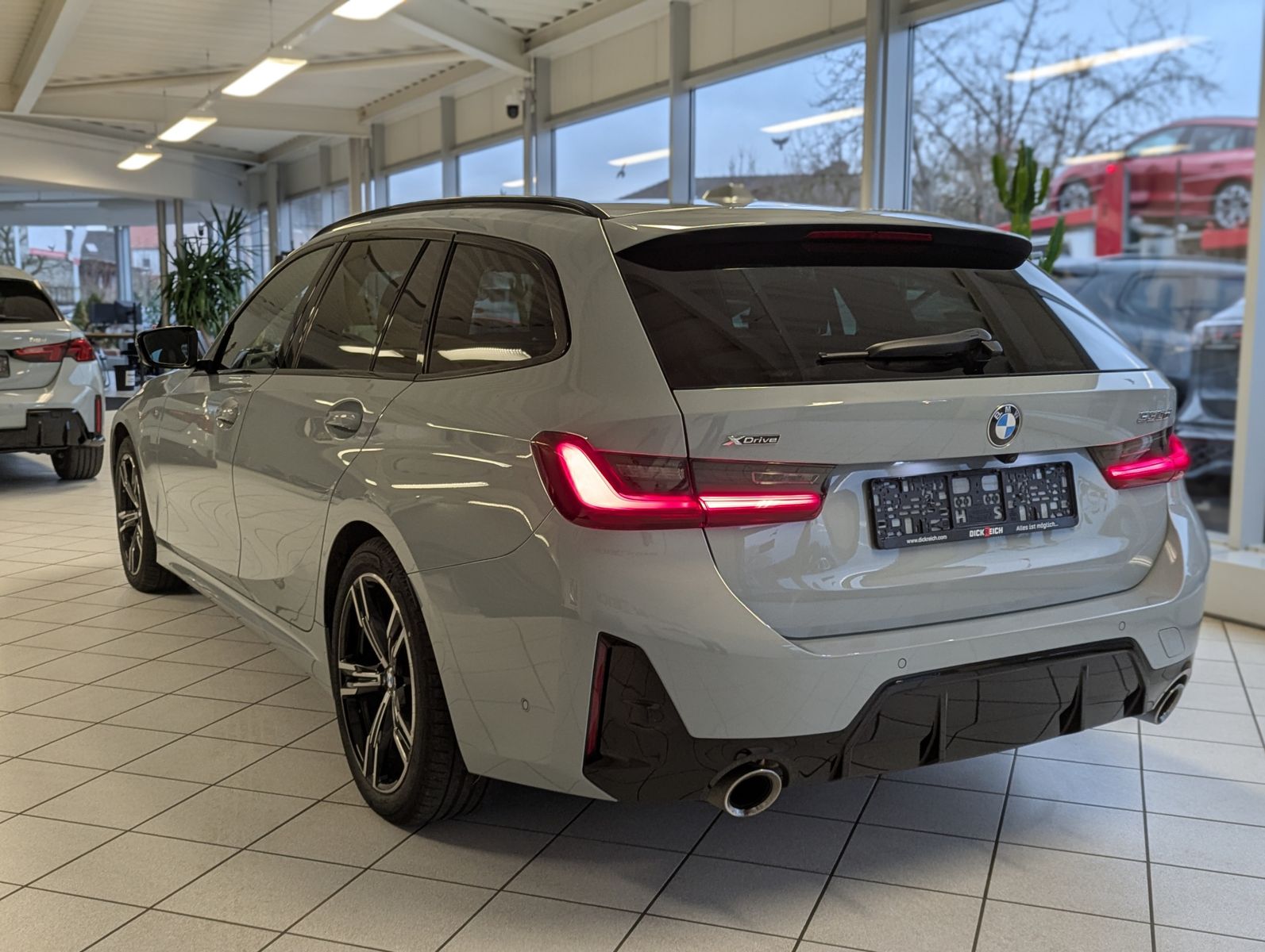 BMW 330 d xD M-Sport Pano LED-adaptiv ACC AHK - Image 5