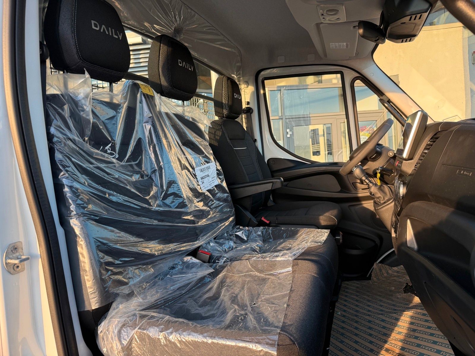 Fahrzeugabbildung Iveco Daily 60C18 H 3-S.-Kipper *R3.450mm*2xAHK*