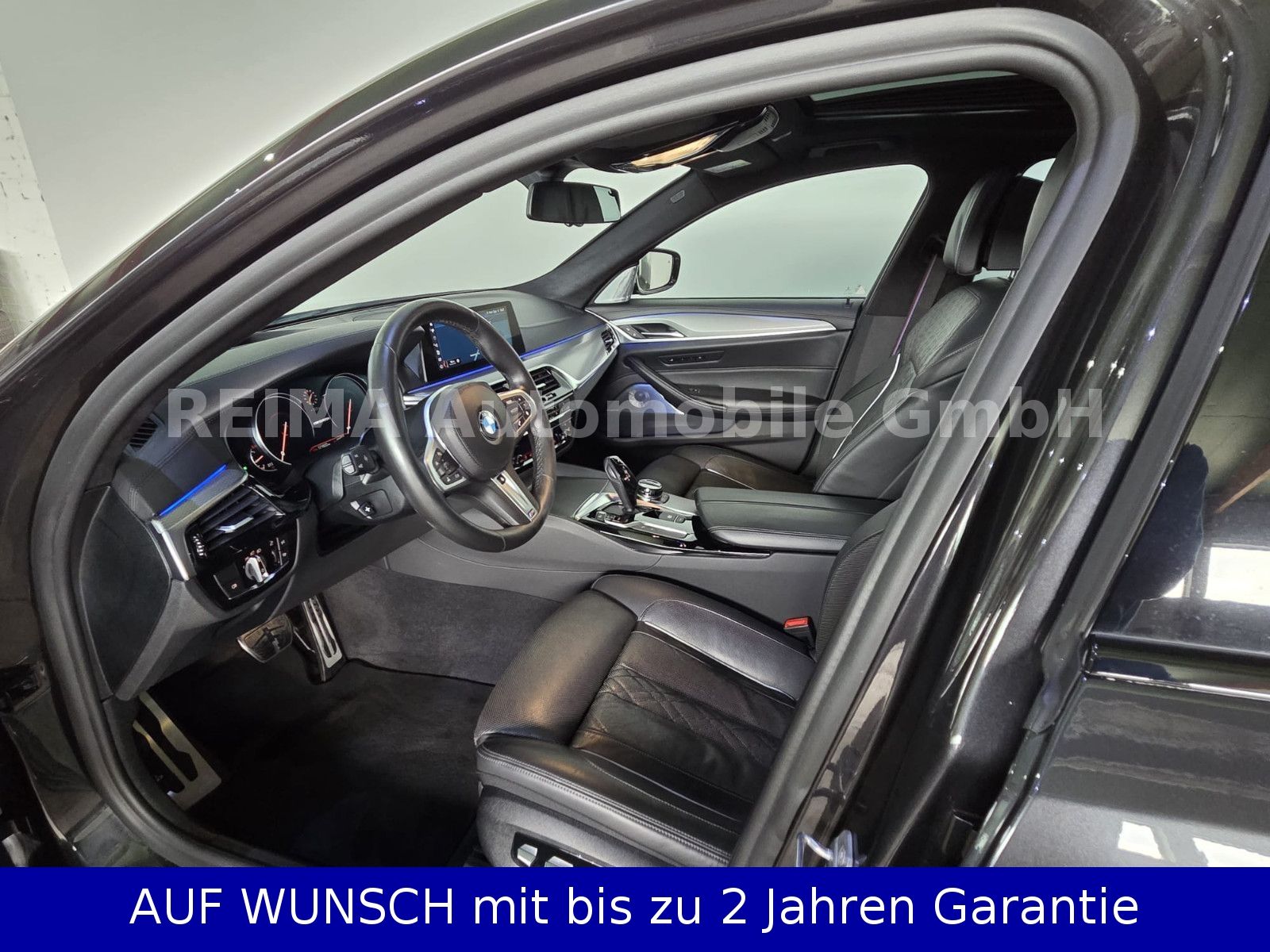 Fahrzeugabbildung BMW M550 i xDrive, Pano, LED, HUD, Massage
