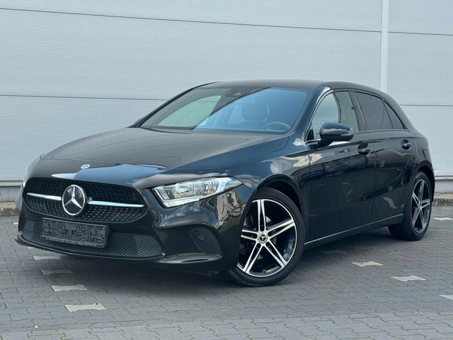 MERCEDES-BENZ A 180+NIGHT+APPLE+NAVI+PDC+KLIMA