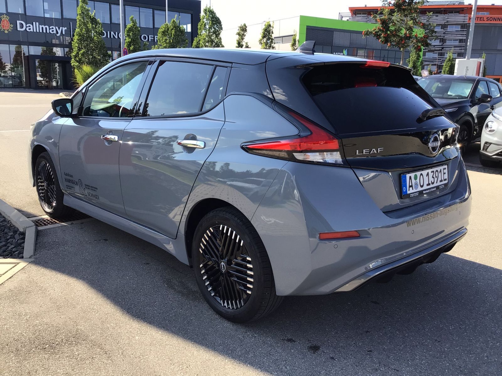 Fahrzeugabbildung Nissan Leaf 59 kWh Direktantrieb - e+ Tekna - 2Farben