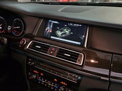 Fahrzeugabbildung BMW 740d xDrive (ACC/HUD/SOFT/CAM/LOGIC7/LED/SZ-LÜFT
