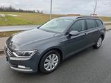 Volkswagen Passat Variant 2.0 TDI BMT Trendline - Volkswagen Passat Variant in Frankfurt (Main)