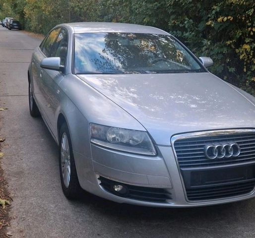 Audi A6 4F 3.2 L Benzin Top Zustand