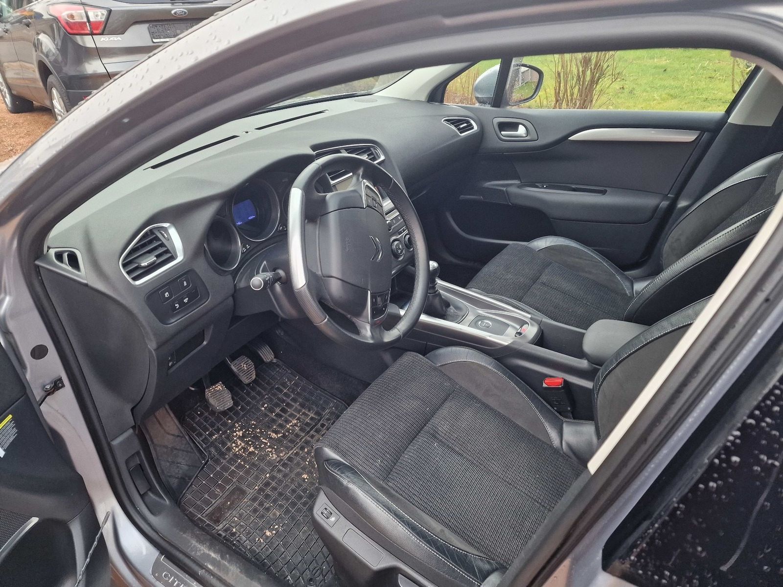 Fahrzeugabbildung Citroën C4 Lim. Shine, Navi,Sitzheiz.,PDC