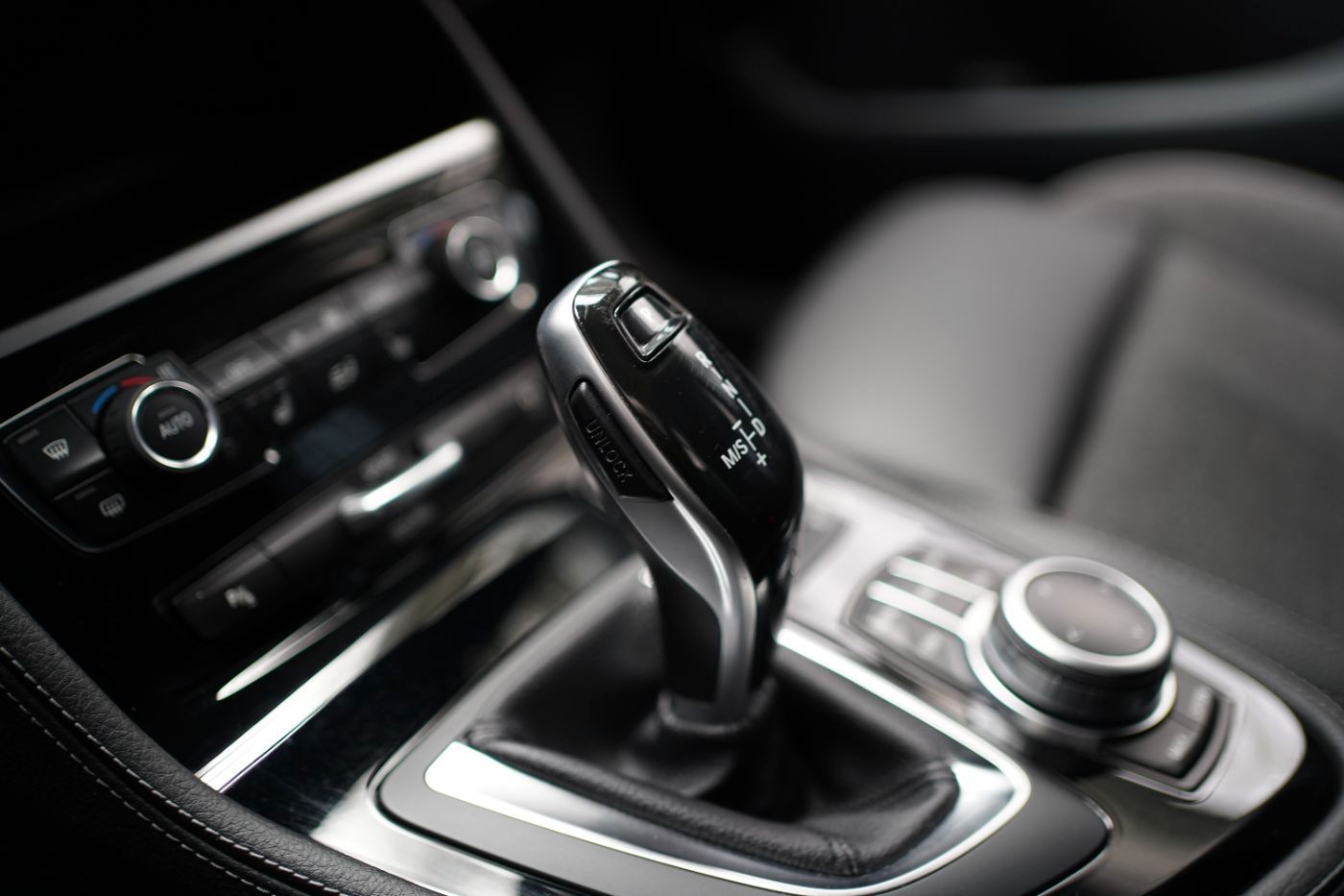 Fahrzeugabbildung BMW 218i Gran Tourer Sport Line LED+AHK+Rückfahrkame