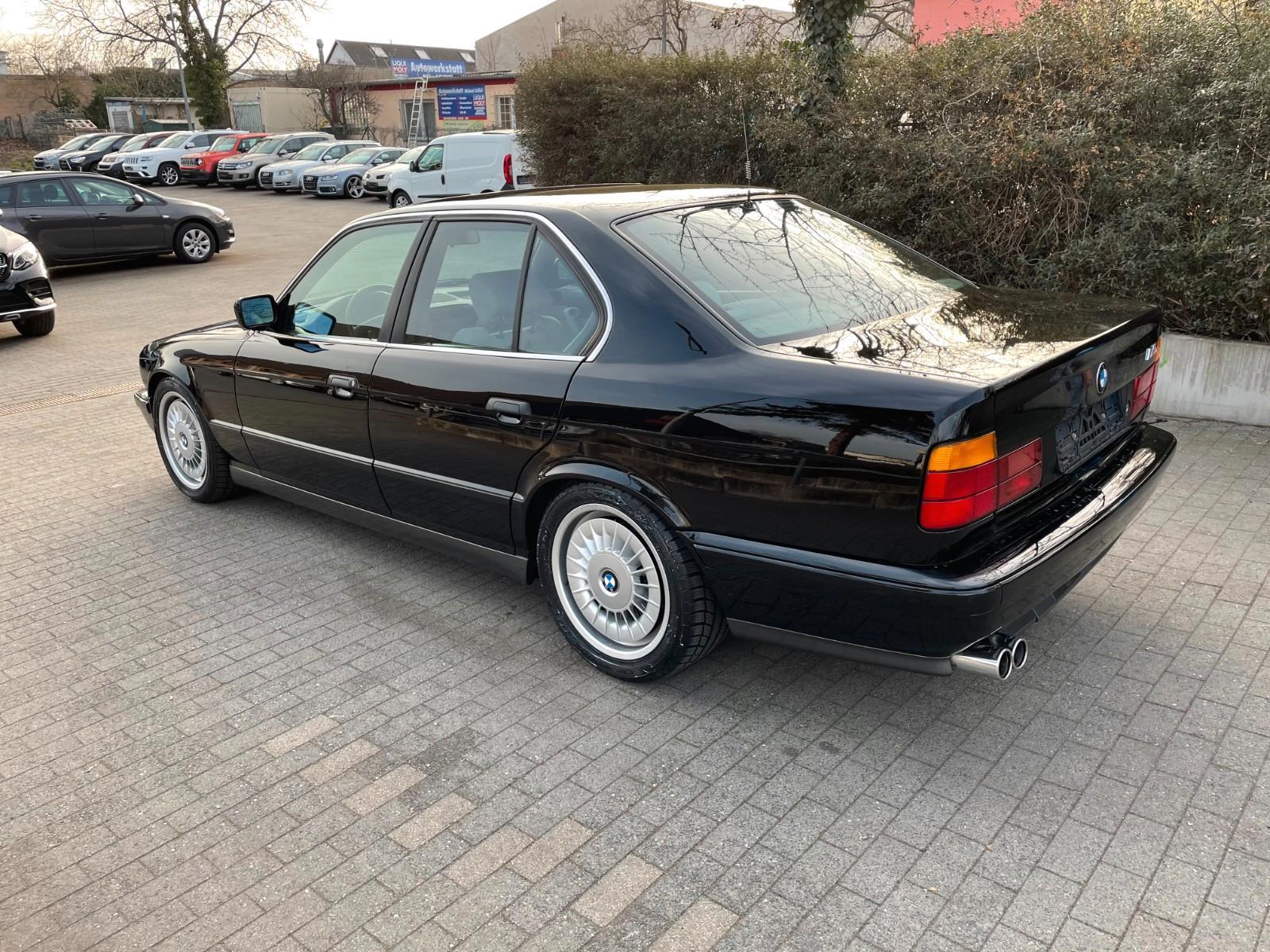 BMW M5 E34 315CH