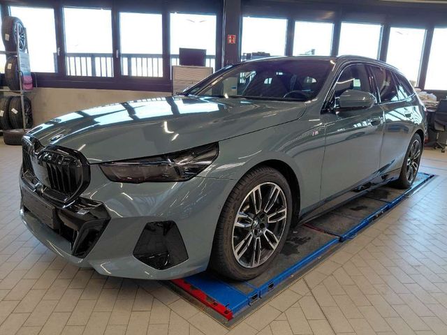 BMW 520d xDrive Tour M Sport Pro Iconic Glow Stndhzg