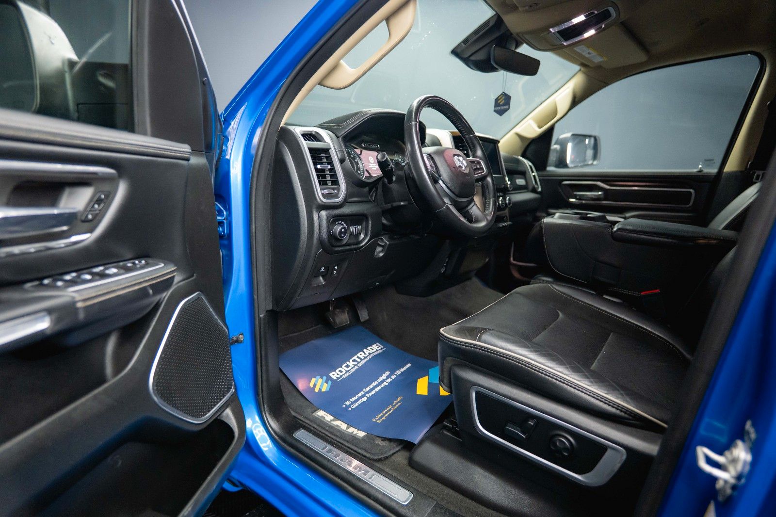 Fahrzeugabbildung Dodge RAM 5.7 V8 HEMI 4x4 LARAMIE Offroad Night LED