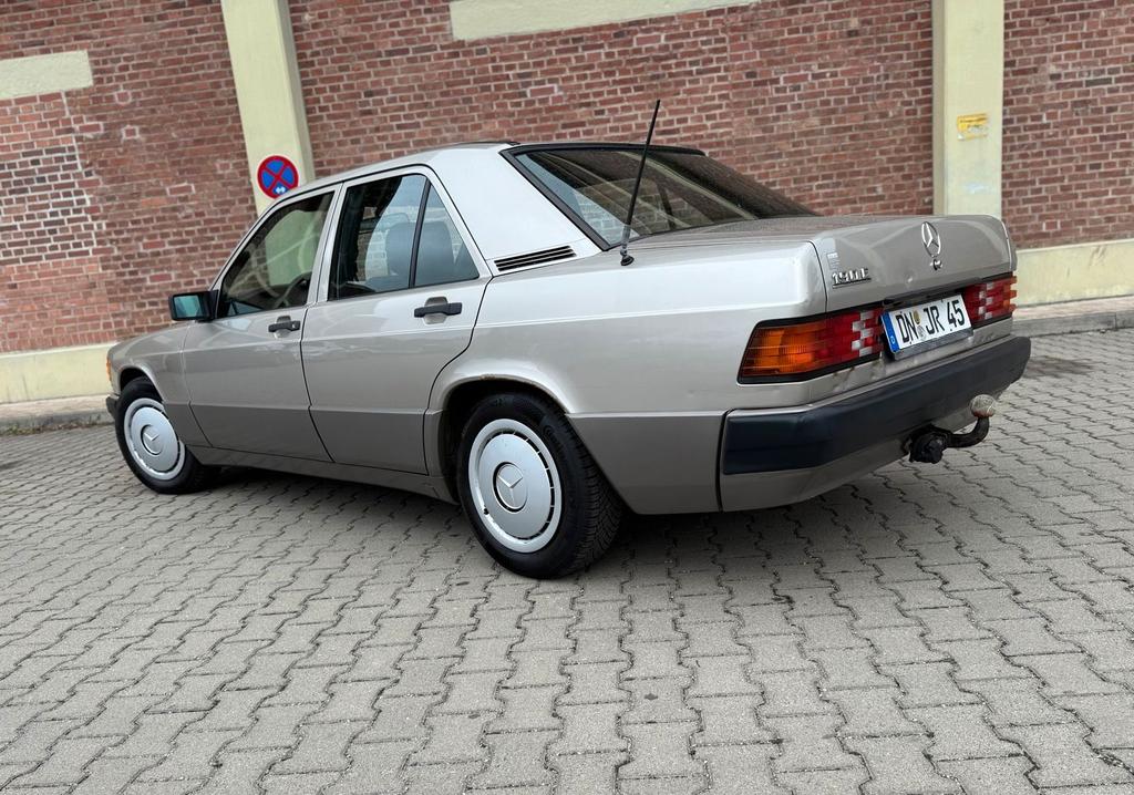 Mercedes-Benz 190