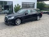 Mercedes-Benz E 500 T 4-Matic Panorama Vollleder Harman-Kardon - gebrauchte Mercedes-Benz E 500 aus dem Jahr 2011