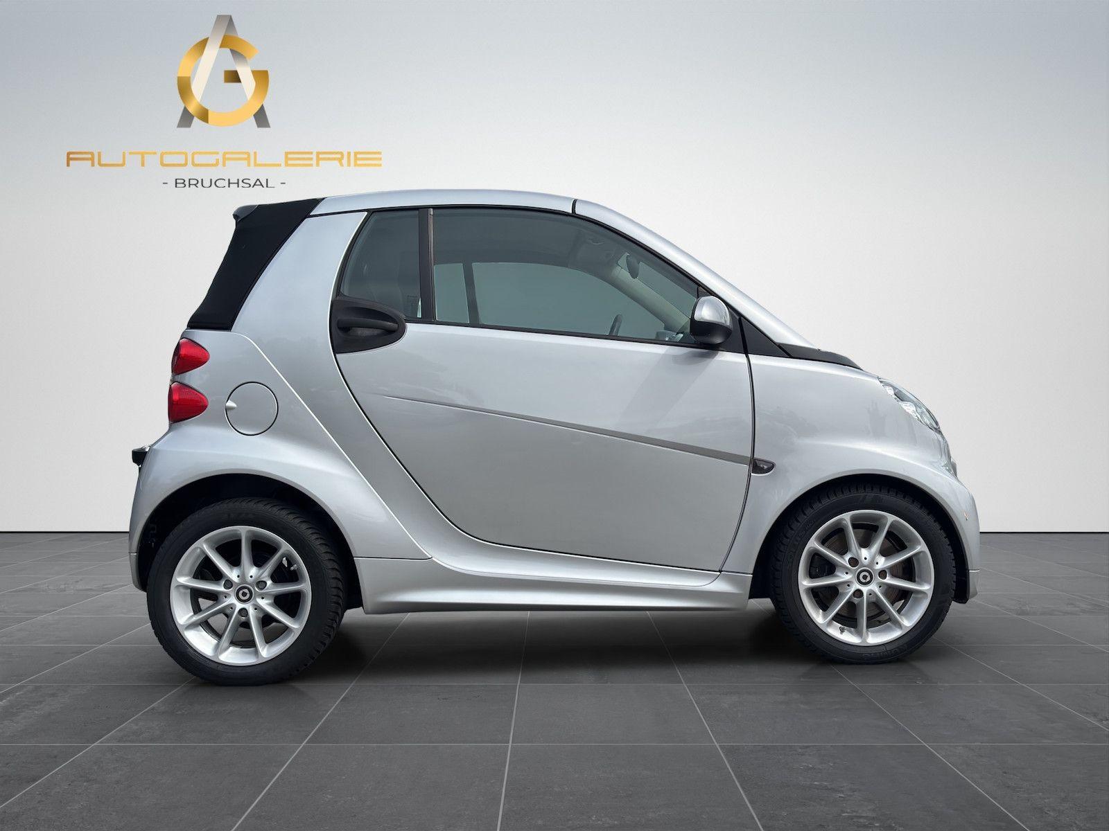 Smart ForTwo Basis 62 kW NAVI | CABRIO | AUTOMATIK