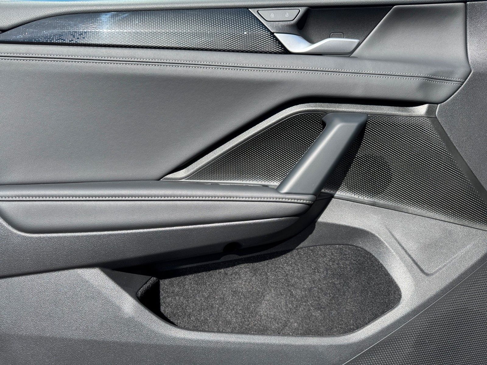 Fahrzeugabbildung Volkswagen Tiguan 1.5 eTSI Life