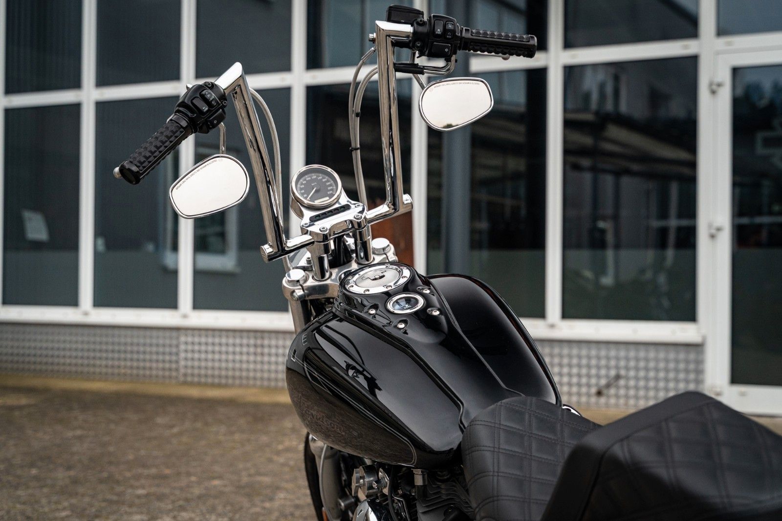 Fahrzeugabbildung Harley-Davidson DYNA SUPER GLIDE CUSTOM  FXDCI - PENZL - APE
