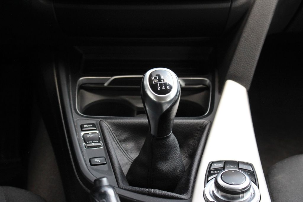 BMW 316d Touring / NAVI BUSINESS / SITZHEIZUNG / PDC BMW 316d Touring / NAVI BUSINESS / SITZHEIZUNG / PDC
