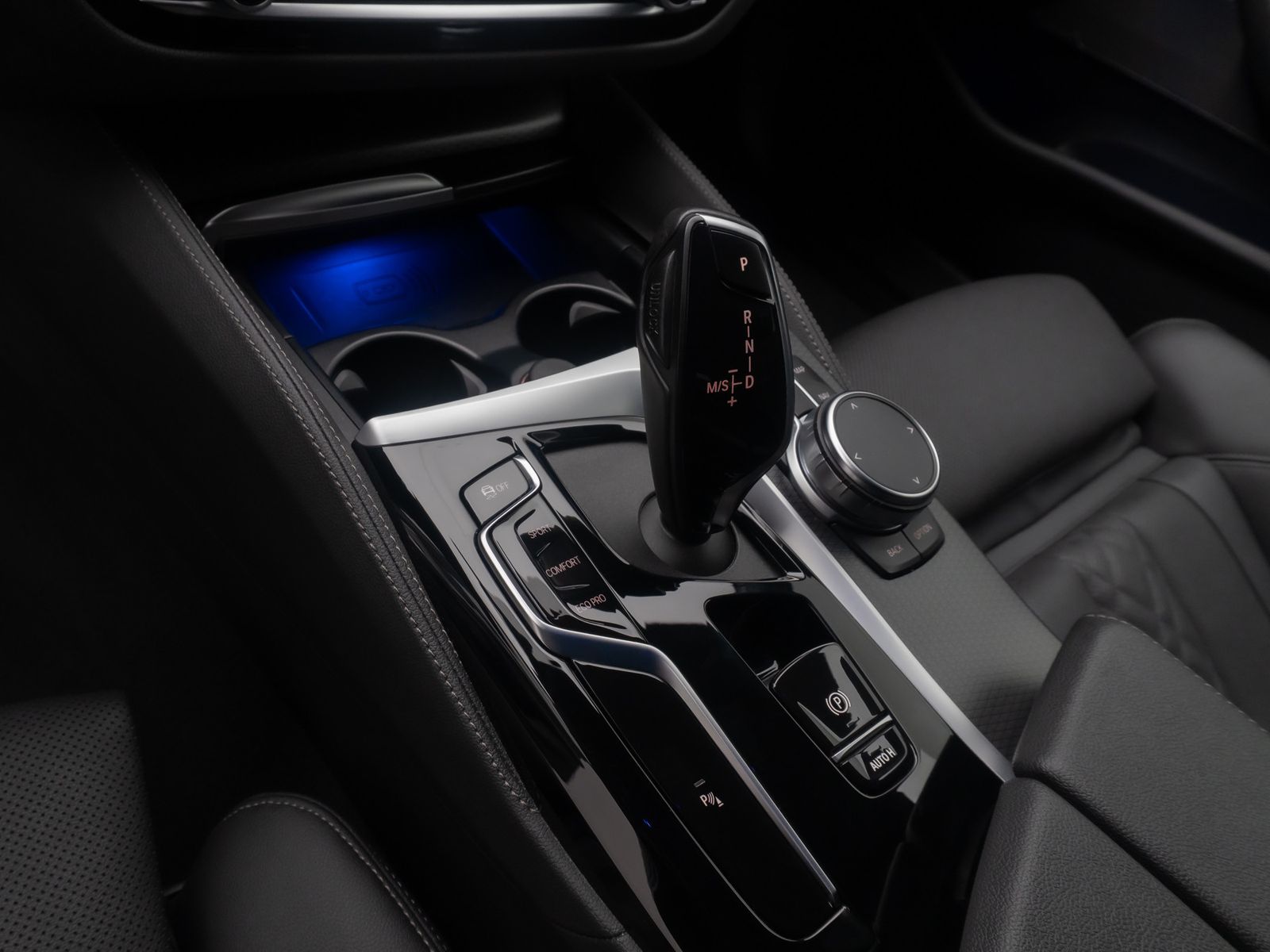 Fahrzeugabbildung BMW 540d xD M Sport Kamera Laser DAB H/K HUD 20Zoll