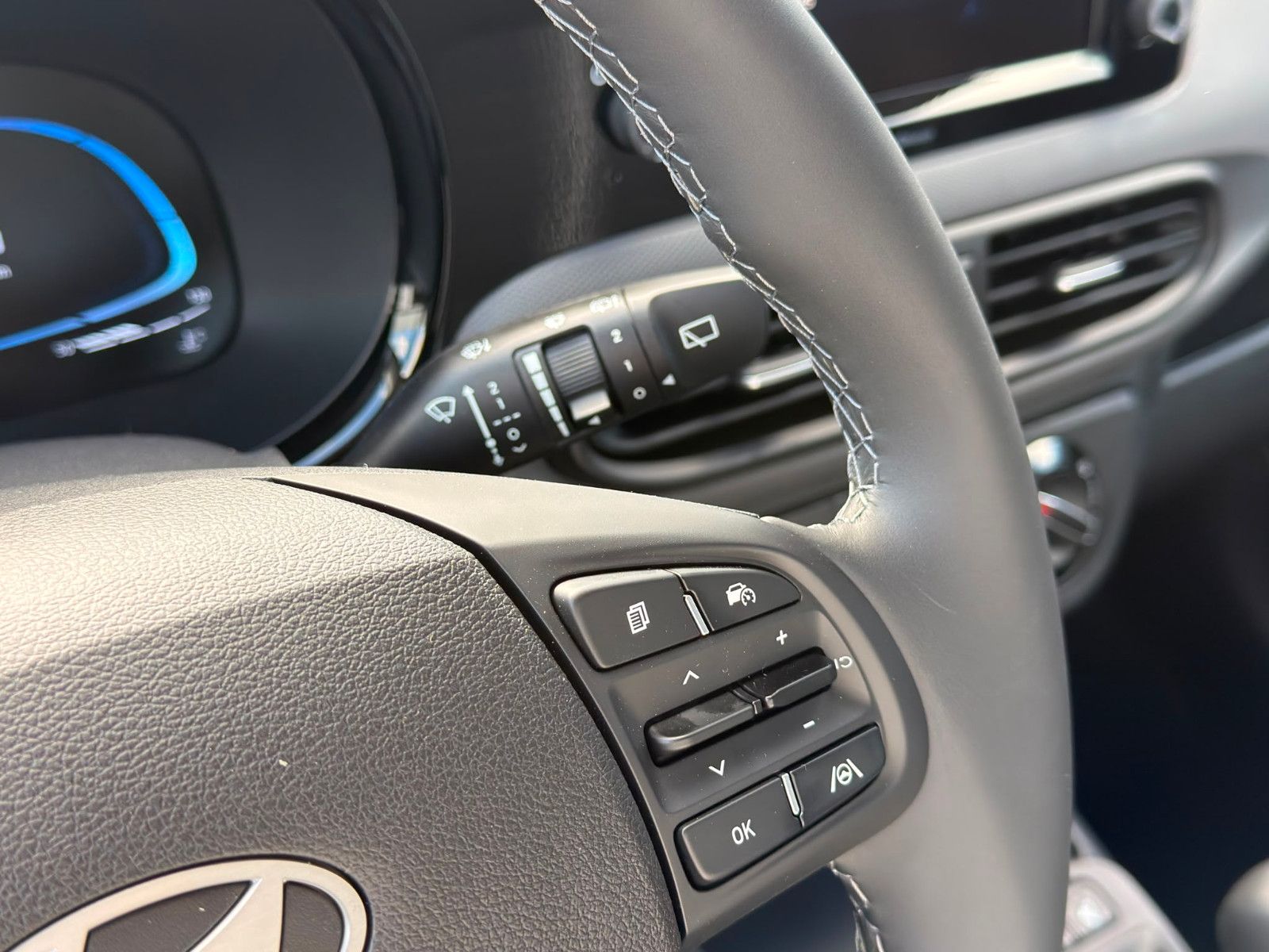Fahrzeugabbildung Hyundai i10 1.0 Trend *Klima*Navi*CarPlay*PDC*RFKamera*