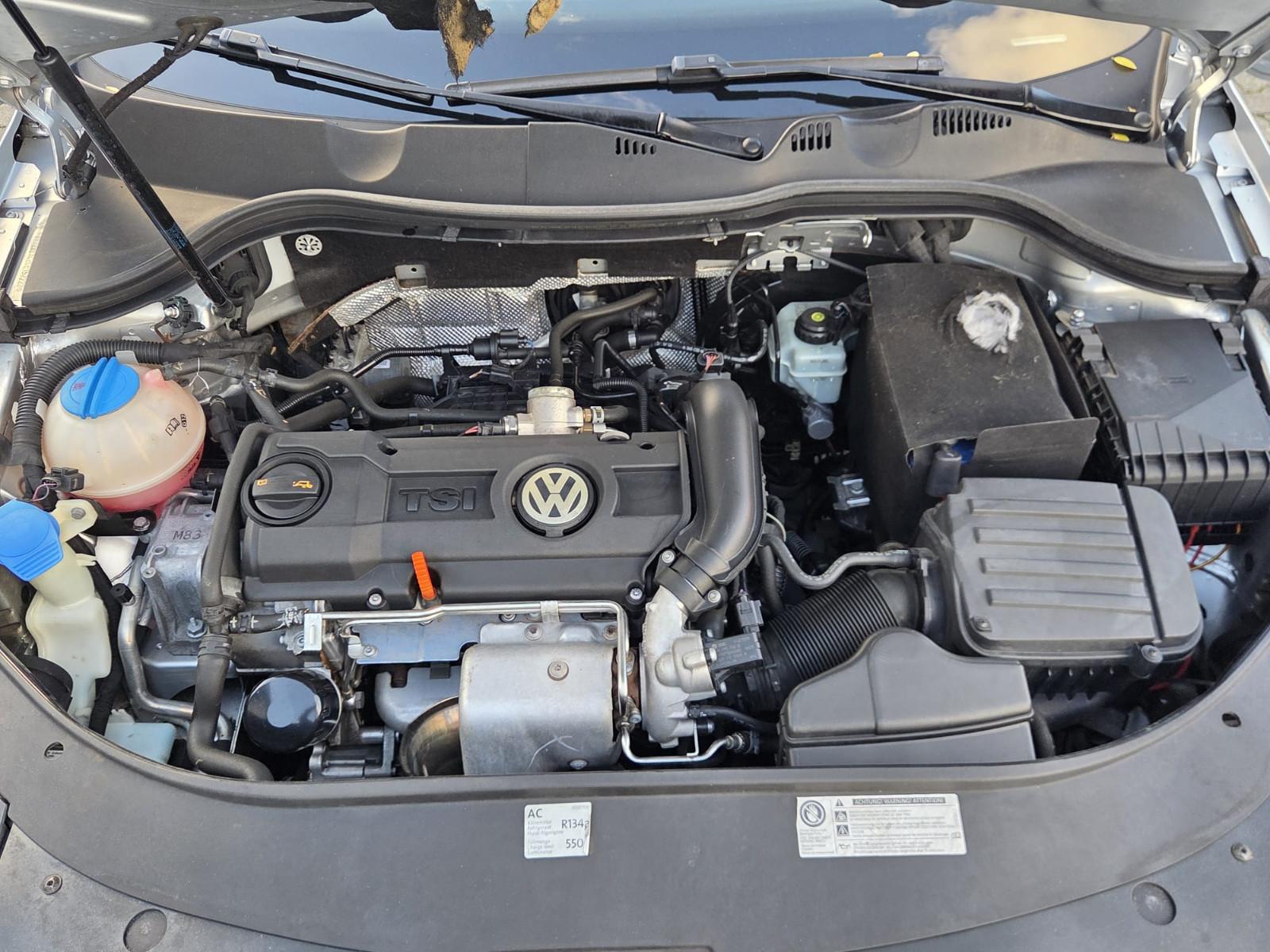 Volkswagen Passat 2012 — photo 21