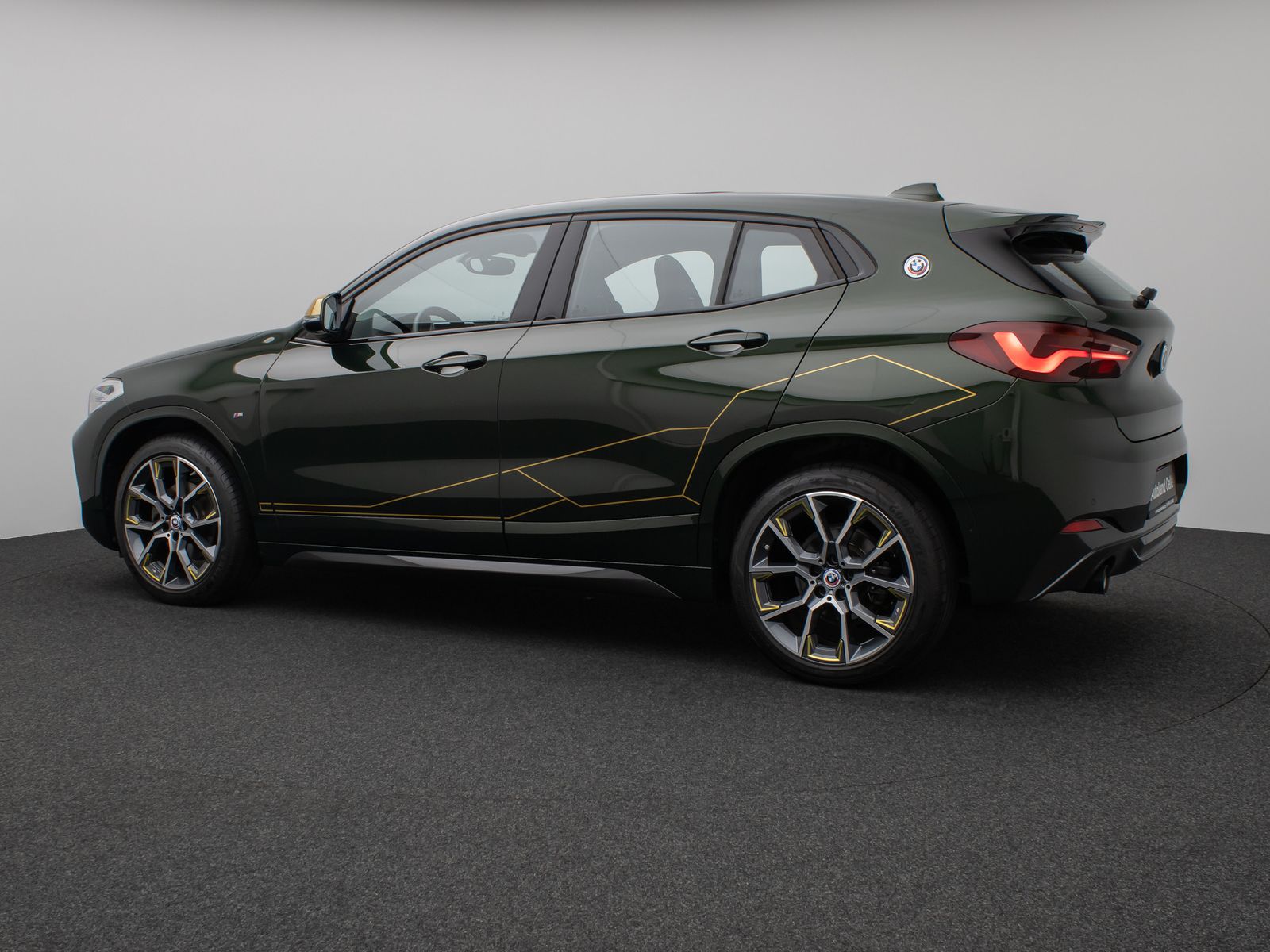 Fahrzeugabbildung BMW X2 sD18i M Sport Edition Panorama Kamera 19Zoll