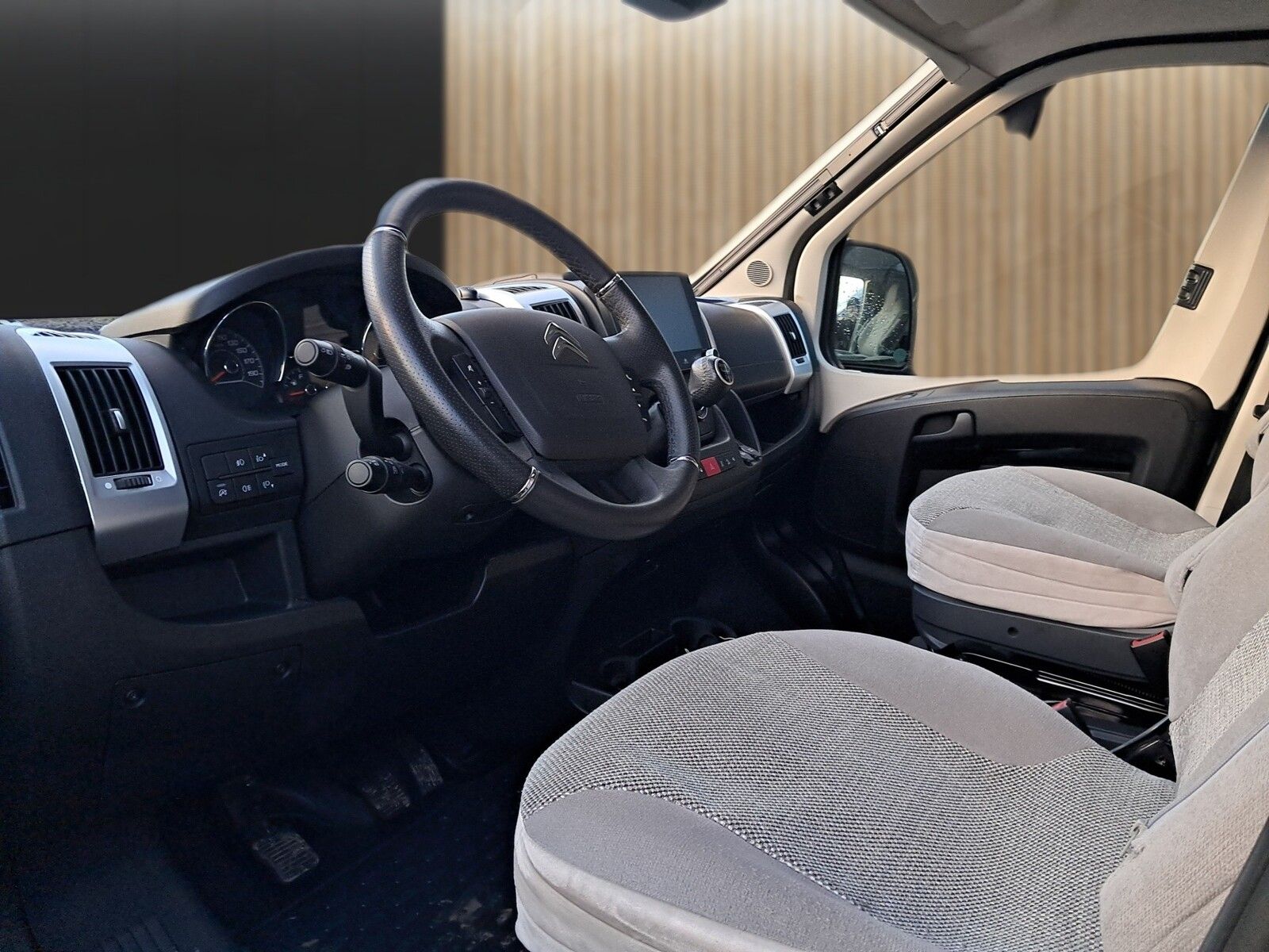 Fahrzeugabbildung Pössl 2Win RS Plus 165 PS Nav,Kamera,Solar,Markise,AHK