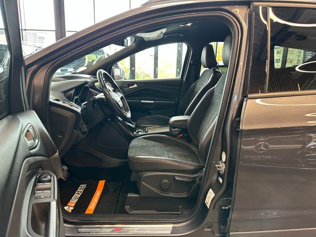 Ford Kuga ST-Line *Navi*BiXenon*ParkAss.*AHK*