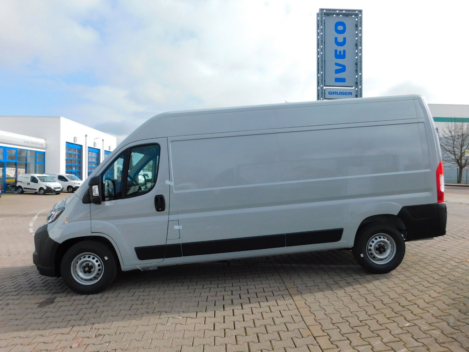 Fahrzeugabbildung Fiat Ducato H2 KaWa 35 L3H2 140 Autom/Full-LED