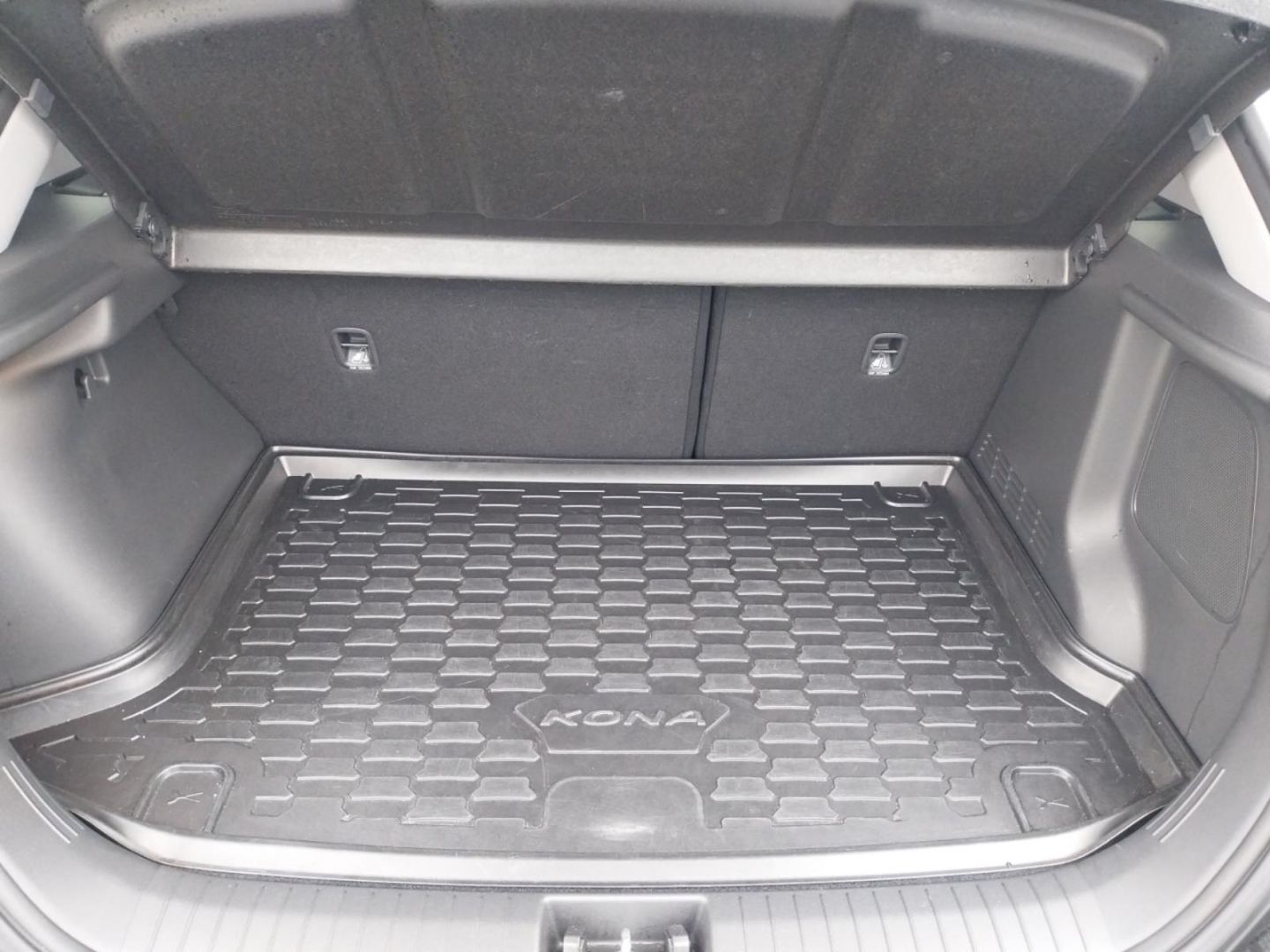 Fahrzeugabbildung Hyundai KONA 1.6 CRDi Prime Mild-Hybrid DCT Dachlackieru