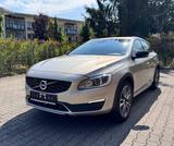 Volvo V60 Cross Country Summum  Top Ausstattung - - Volvo V60: Summum