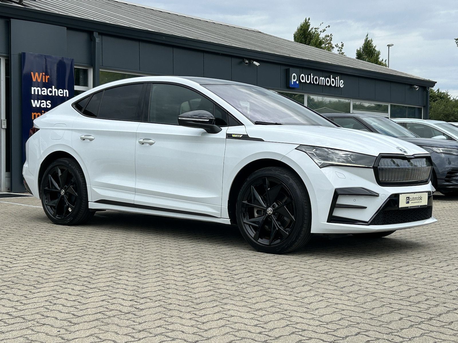 Skoda Enyaq RS 4x4 Lounge WÄRMEPUMPE CANTON 82kWh AHK foto 4