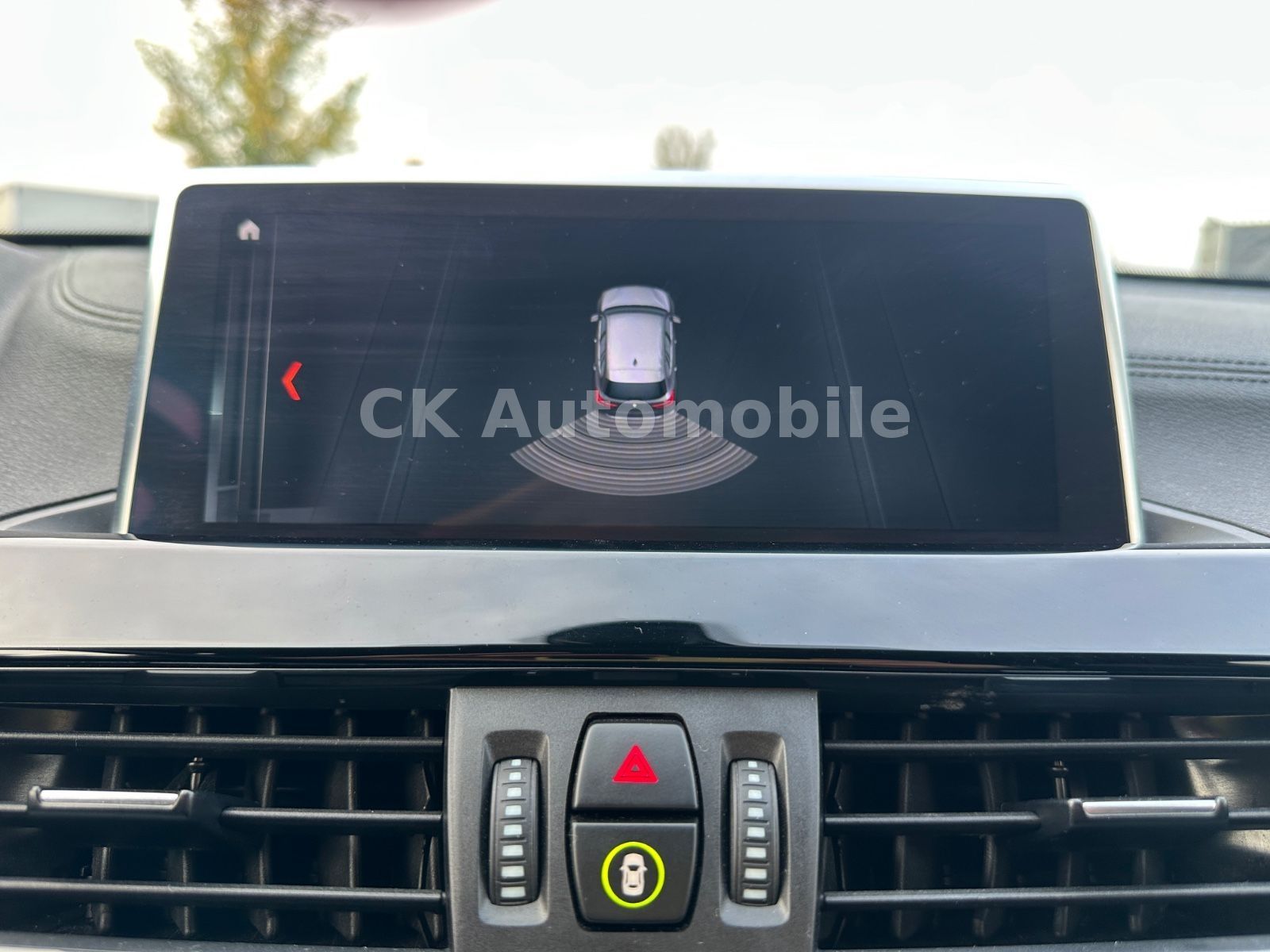 Fahrzeugabbildung BMW X1 sDrive 20d Sport-Line/Navi/LED/Tempomat/AHK
