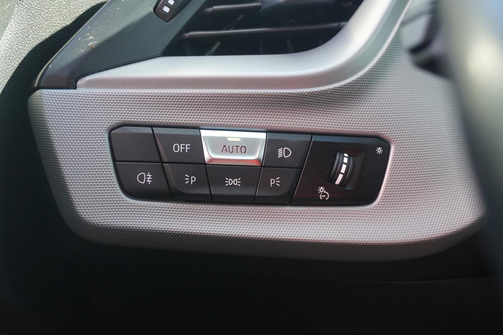 BMW 1 Series i Advantage Aut. LED Navi Kamera Sitzheizung, миниатюра 20