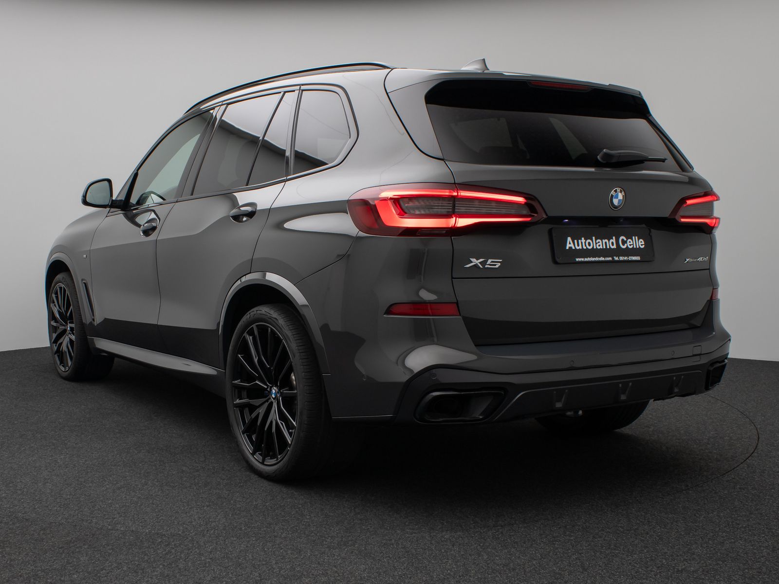 Fahrzeugabbildung BMW X5 xD40d M Sport Panorama Kamera HUD DAB HiFi