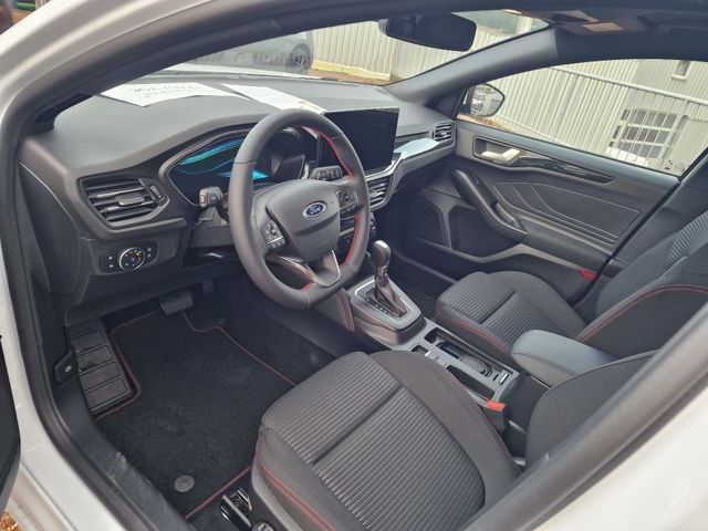 Fahrzeugabbildung Ford Focus Turnier ST-Line X Navi LED ACC 2-Zonen-Kli