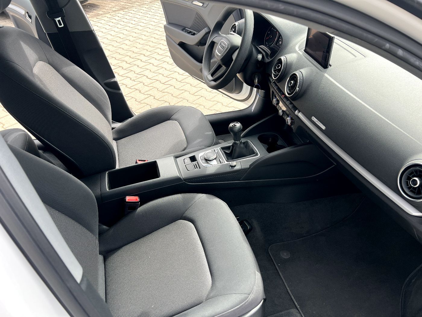 Audi A3 Sportback 30 TDI *Bi-Xenon Navi Sitzh. PDC* foto 20