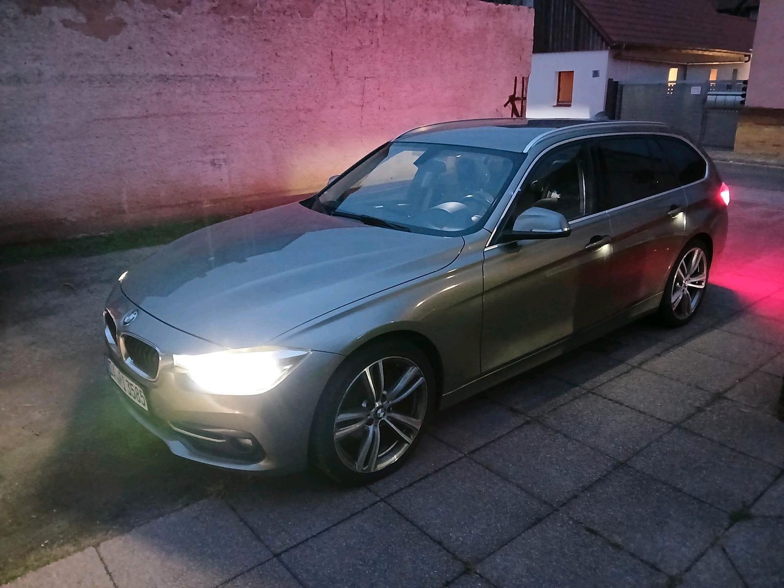 BMW 320 2015 — rear view