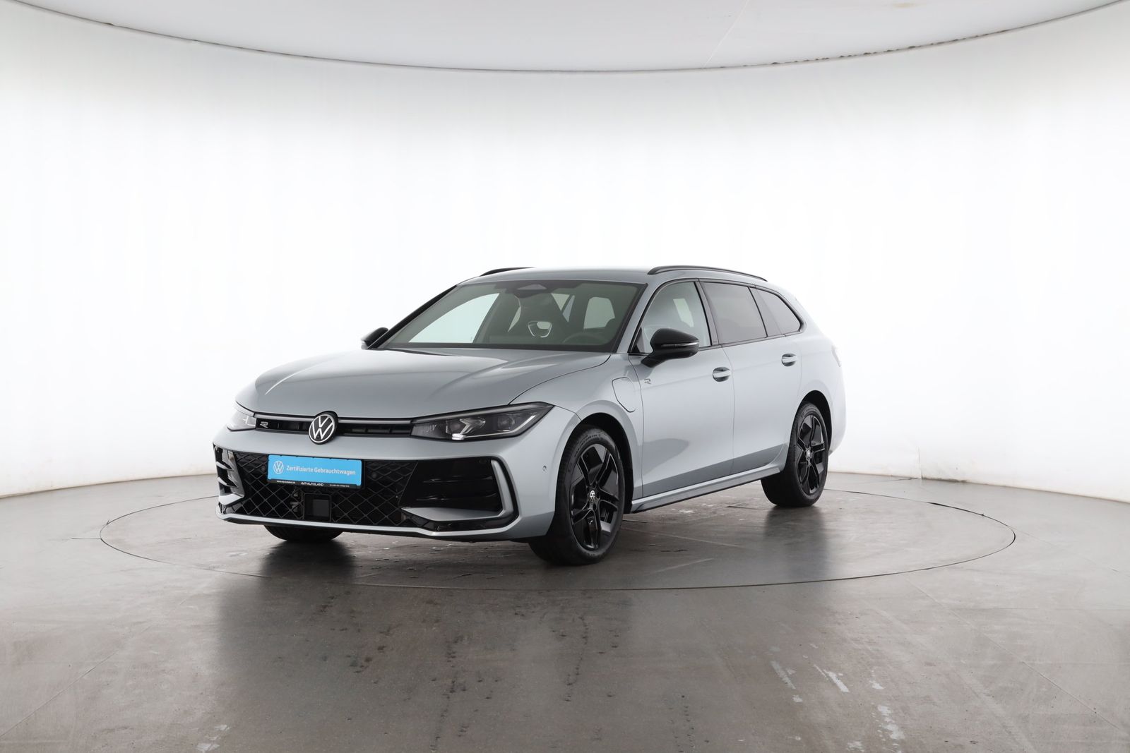 Volkswagen Passat Variant 1.5 TSI DSG eHybrid R-Line AHK foto 2