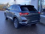 Volkswagen T-Roc 1.5 TSI DSG SPORT AHK+PANORAMA+EL.-HECK.+1 - Volkswagen T-Roc mit Benzin-Antrieb: Geländewagen