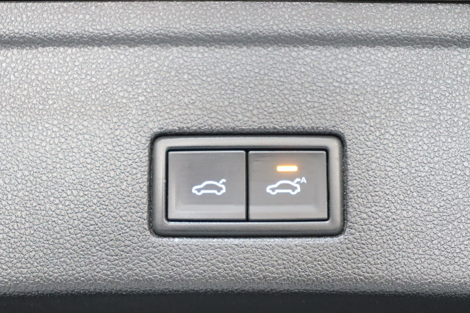 Fahrzeugabbildung Volkswagen Touareg * Standhzg./-lüftung * Memory * Matrix R