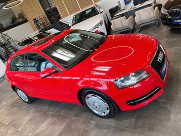 Audi A3 2.0 TDI Attraction*TÜV1226*Klima*Schiebedach