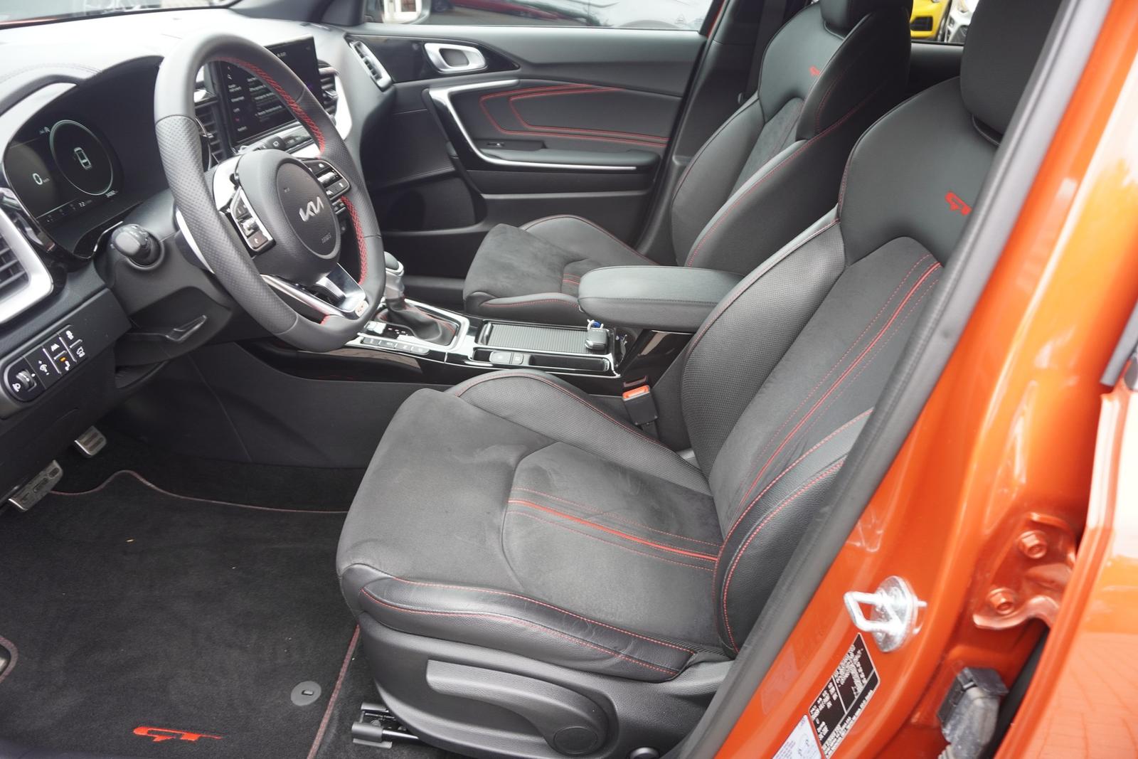 Kia ProCeed GT 1.6 T-GDI Pano LED Navi ACC Kamera