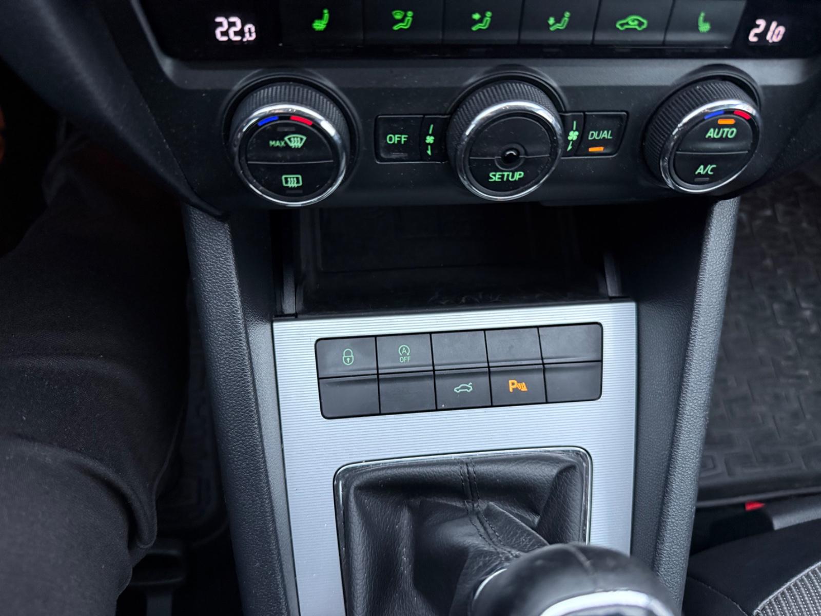 Skoda Octavia 2014 — photo 17